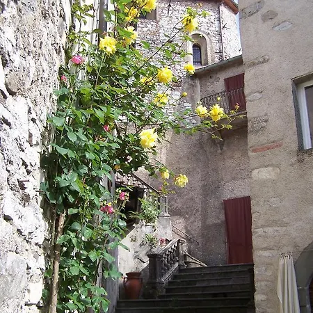 Tuscan Hilltop * Motrone